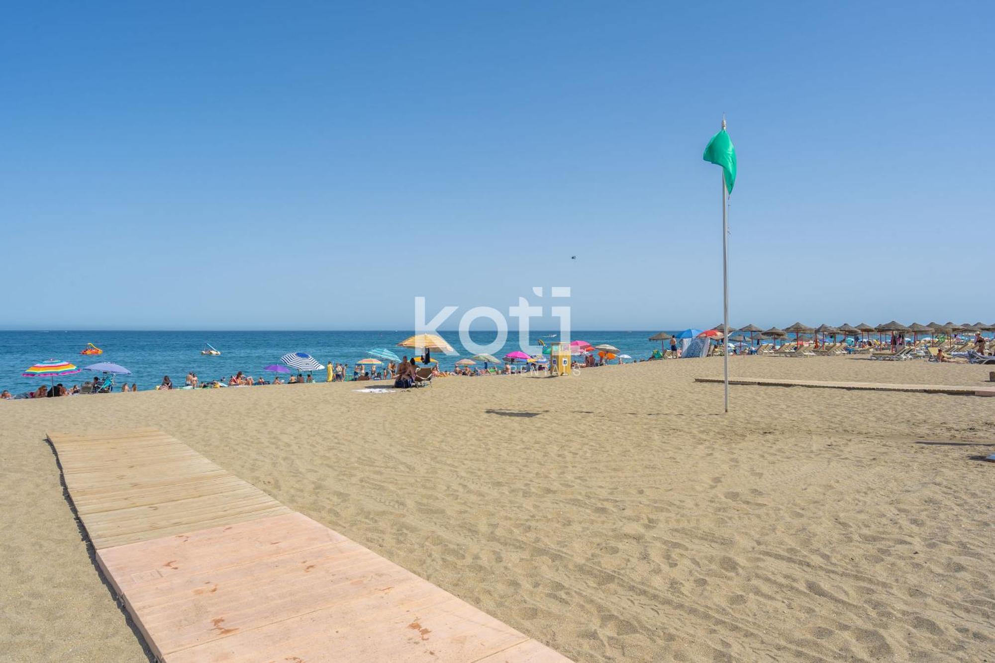 Apartamento Plaza Espana フエンヒロラ エクステリア 写真